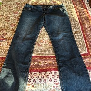 Natural reflections brand. Size 16A.